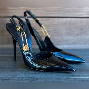 Versace Safety Pin Medusa Patent Leather Slingback Pumps Black Gold 39